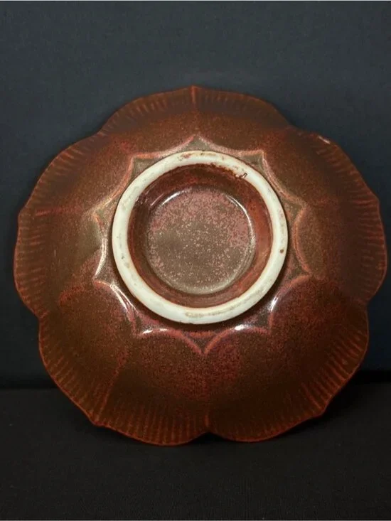 Two-Tone Flower Shaped Bowl Glossy Reddish Brown Glaze Scalloped Rim Ribbed 6" - Picture 9 of 9